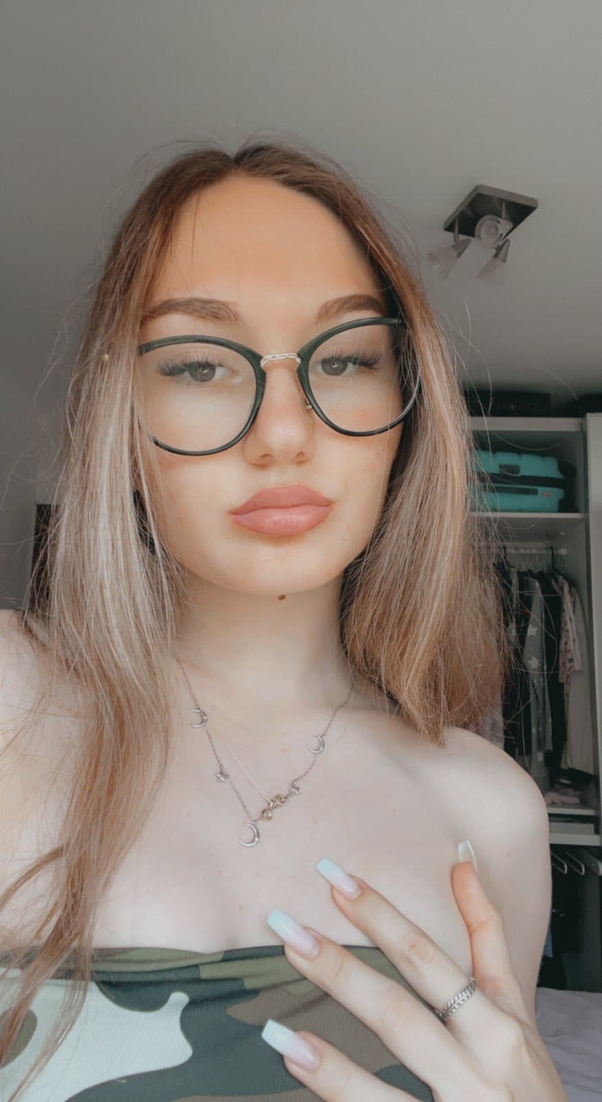 Hit me up for hookup services and massage independent escort in liverpool uk