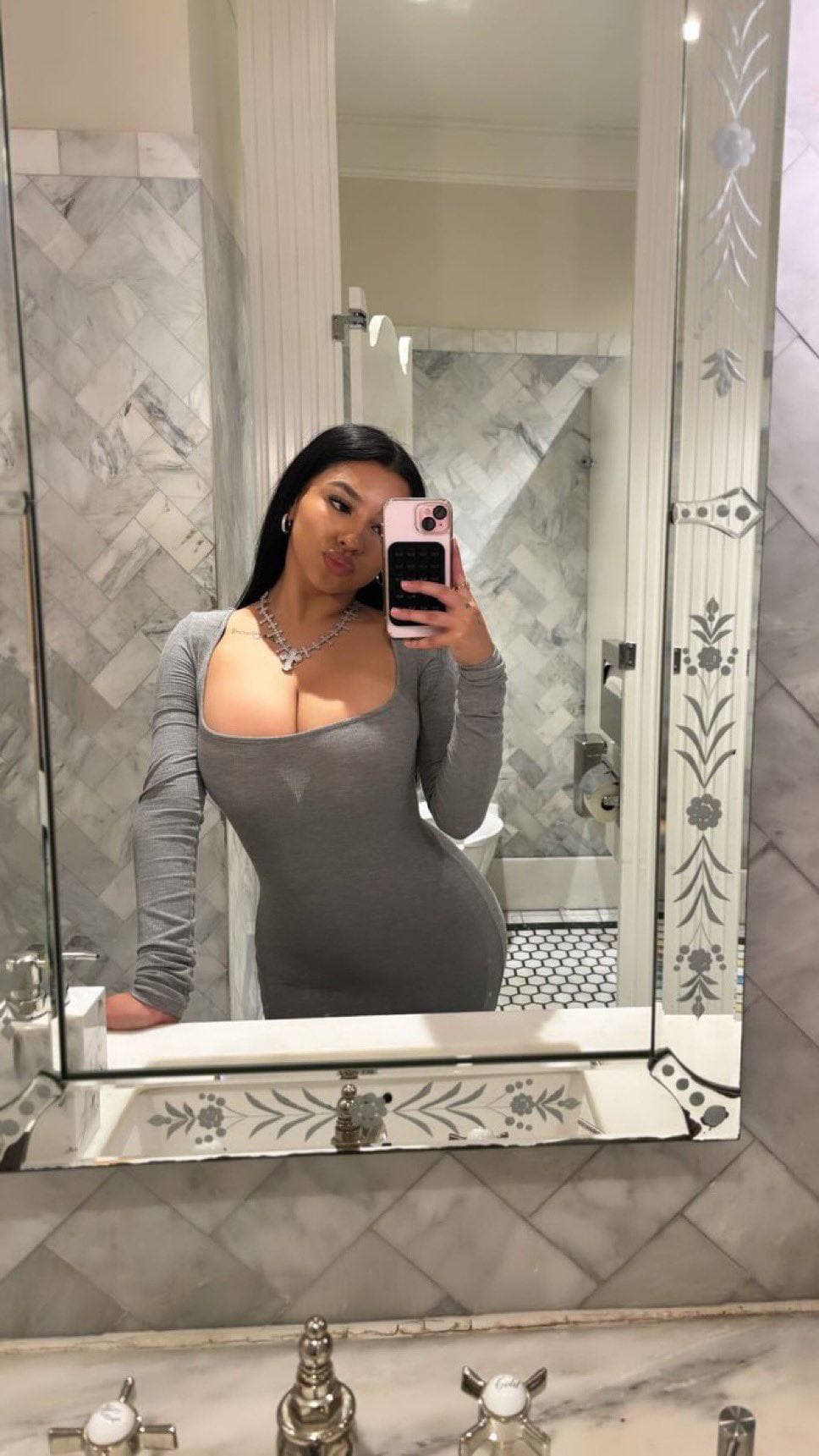AVAILABLE FOR HOOKUP 💋💋💋 telegram : @AMIRAIRIS2 independent escort in milton-keynes uk
