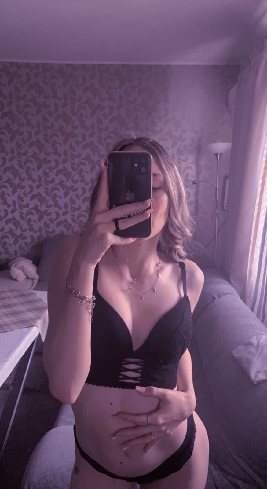 Hit me up for hookup services and massage independent escort in edinburgh uk