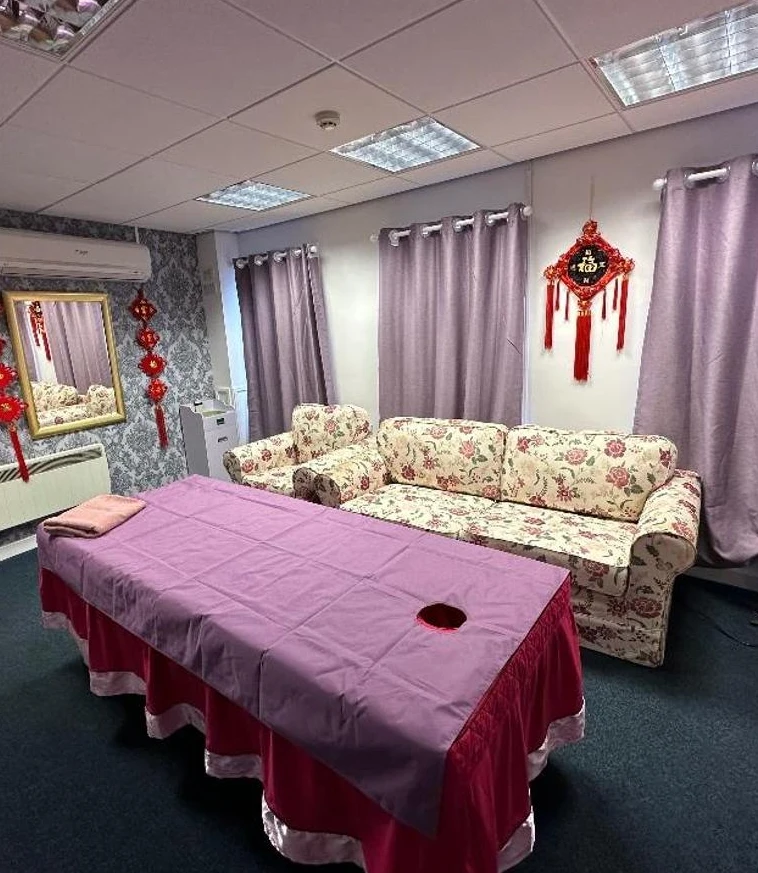 New Chinese massage in Chippenham High Street - Chippenham escort - Seductive Seekers