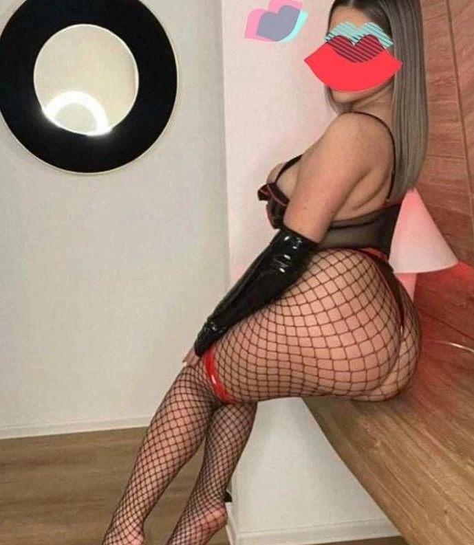 Hi miriam party girl new in town 💋 - Gravesend escort - Seductive Seekers