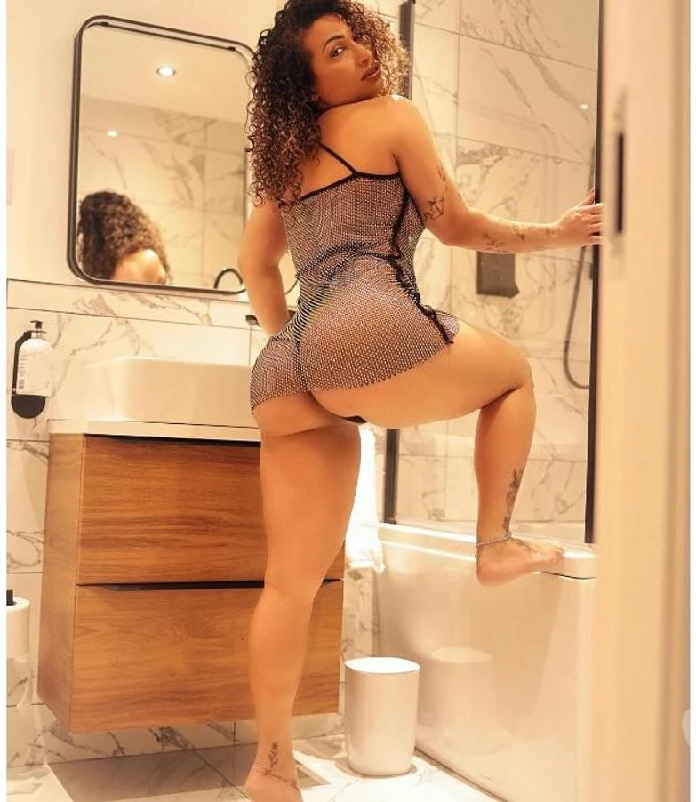 New Brazil two Beautiful Girl - Hemel Hempstead escort - Seductive Seekers