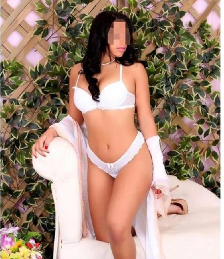 MEL BRUNETTE 💖 NEW IN TOWN - Waterlooville escort - Seductive Seekers