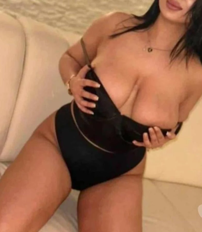 New in town tina 🥰 best service 😘😗party girl ❤️ - Welling escort - Seductive Seekers