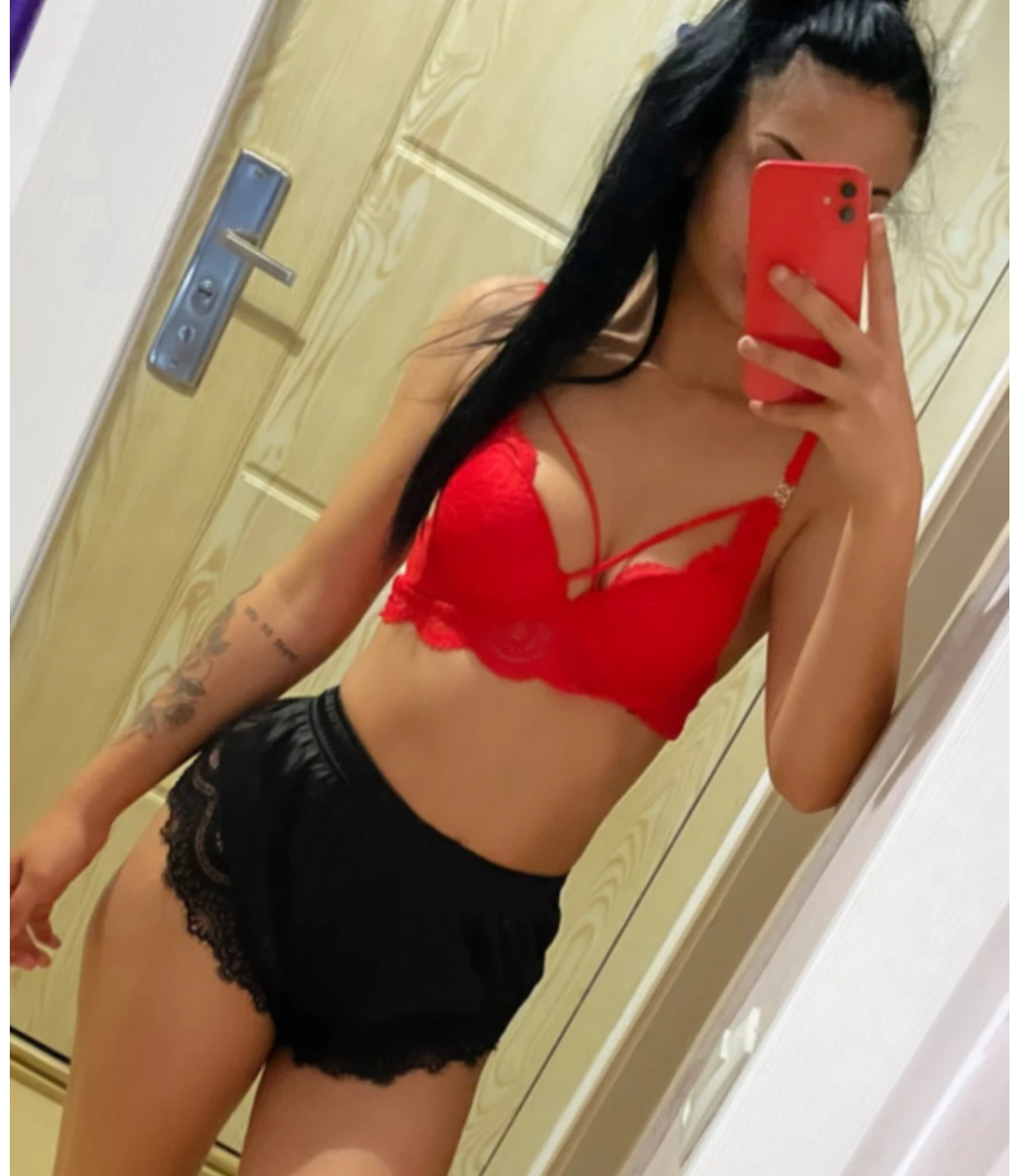 You party girl ! Horney baby - Wolverhampton escort - Seductive Seekers