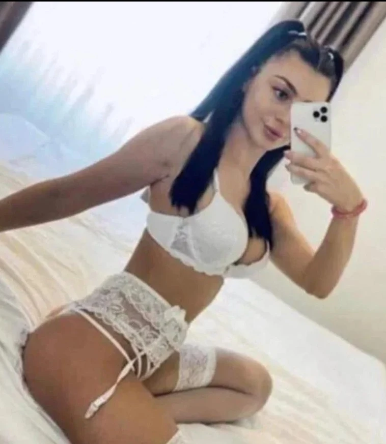 Julie Sexy now !!! 🔥🥂 Hot PARTY girl🥂🥰🥰🥰 profile picture - Blackburn escort - Seductive Seekers