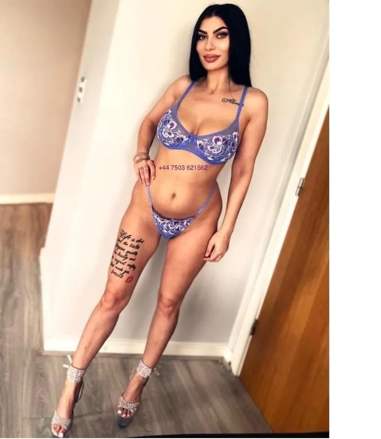 My name it’s Sarah and my priority it’s you!❤️Party profile picture - Beckenham escort - Seductive Seekers